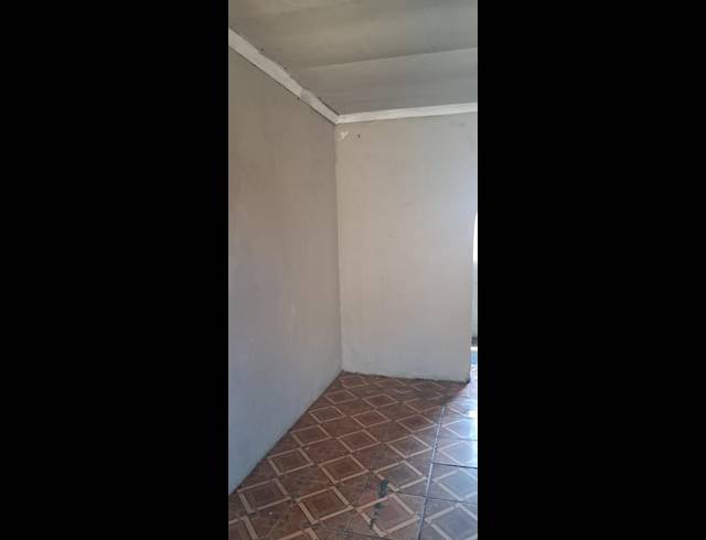 9 BEDROOM HOUSE FOR SALE IN EVATON